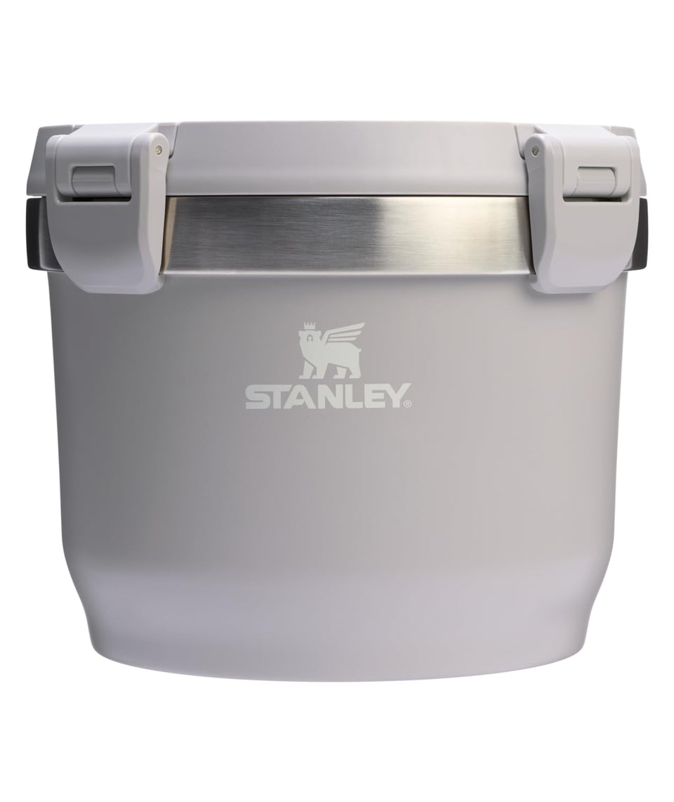 Stanley Adventure Fresh-to-Table Crock 3qt Ash bowl keeps soups hot during road trips.