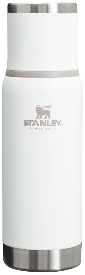 STANLEY Adventure-To-Go bottle with wide-mouth for easy filling and quick cleaning.