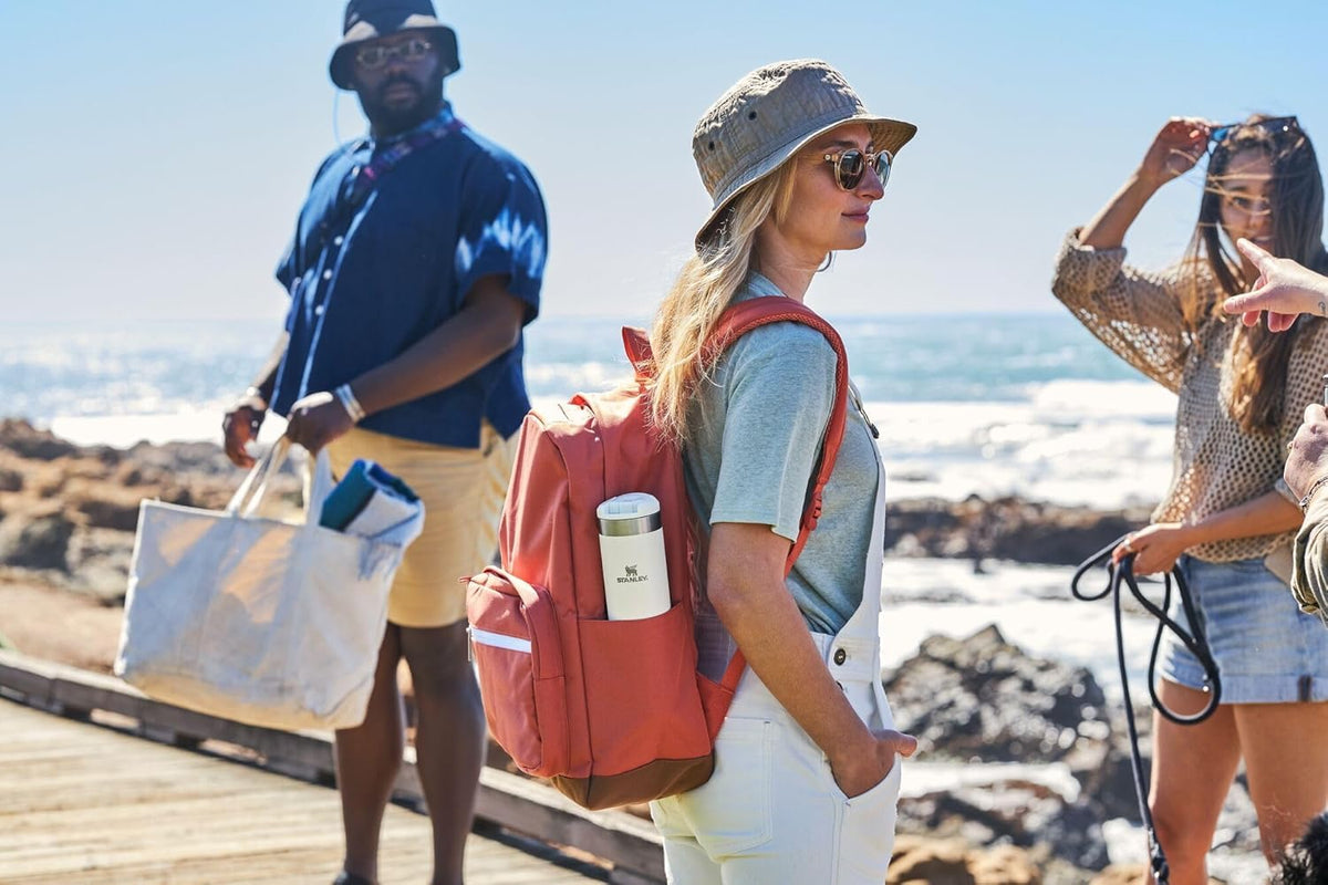 Stanley AeroLight bottle features featherweight steel for easy commuting.