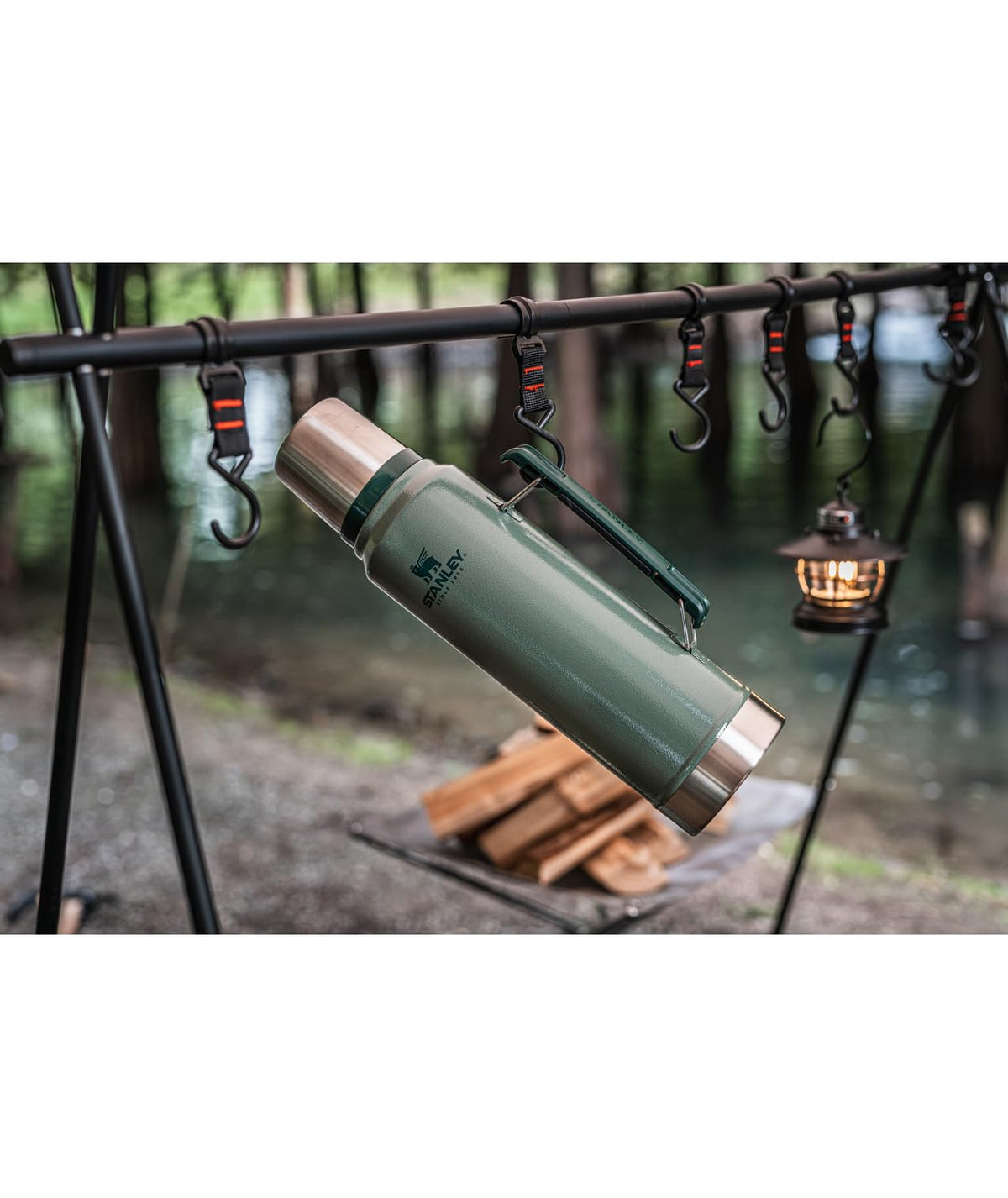 Packable carry handle makes the Stanley bottle easy to bring on trips.