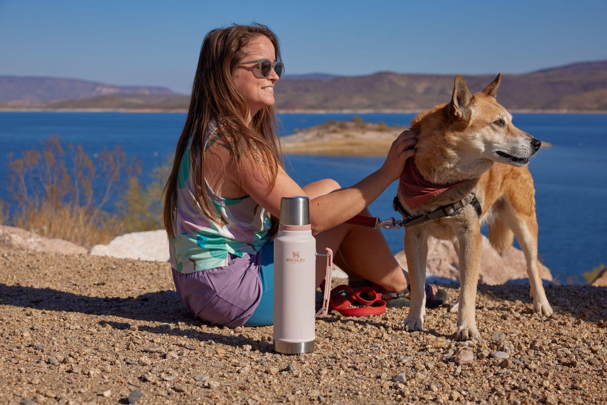 Stanley Classic folding handle for packable travel and portability.