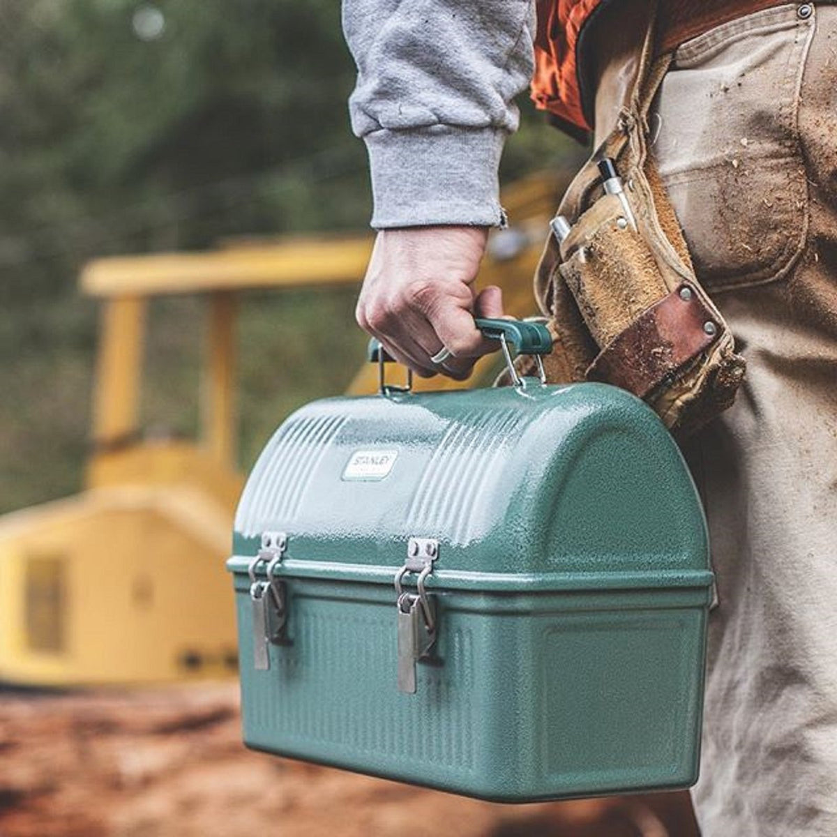STANLEY Classic Lunch Box open lid ready to pack meals.