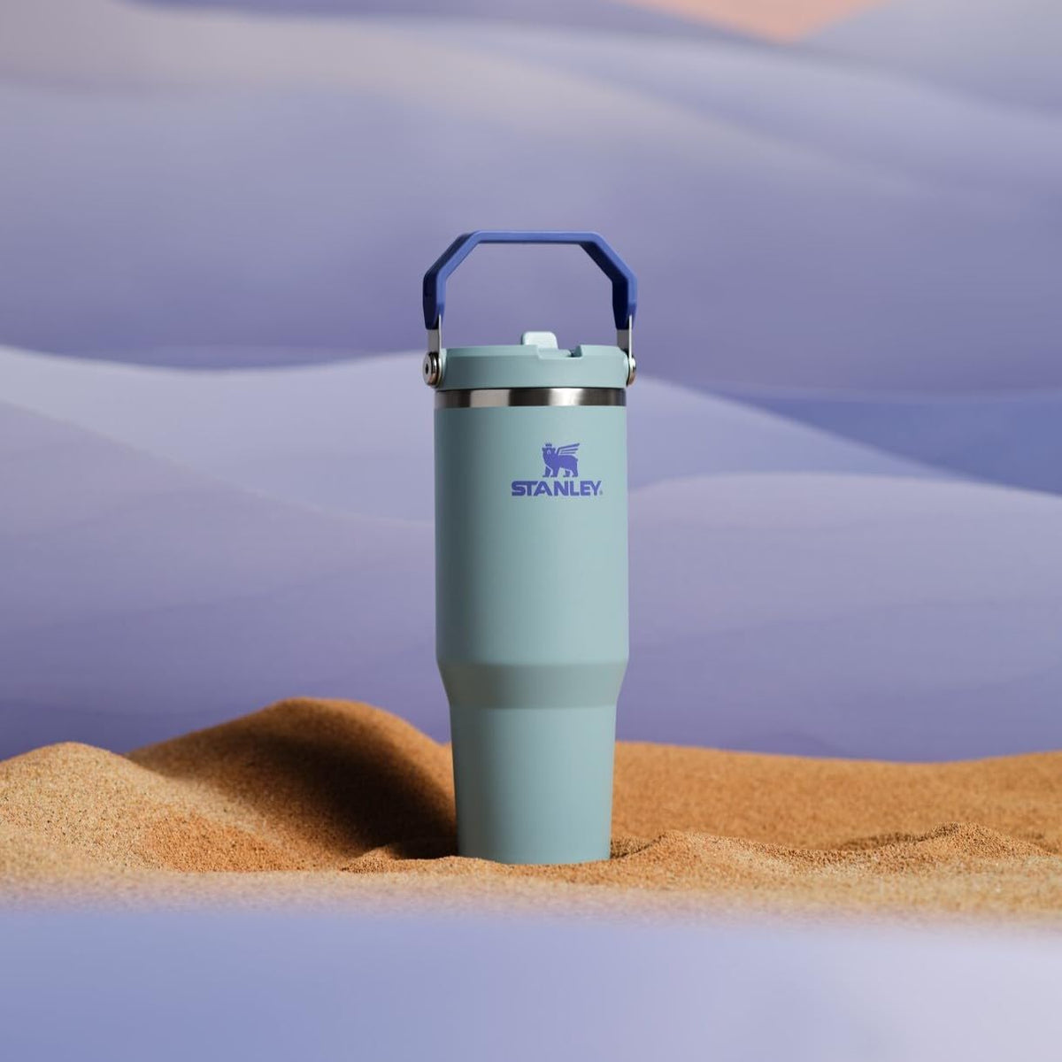 Stanley IceFlow 2.0 flip straw lid shown for secure, leak-resistant travel.