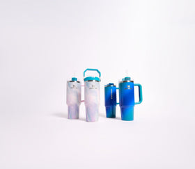 Stanley IceFlow 2.0 with a carry handle for easy, one-handed transport.