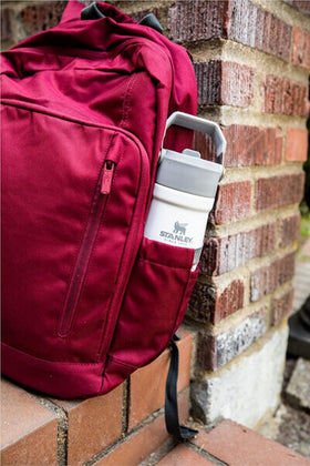 STANLEY IceFlow Polar colorway adds a stylish touch while staying lightweight.