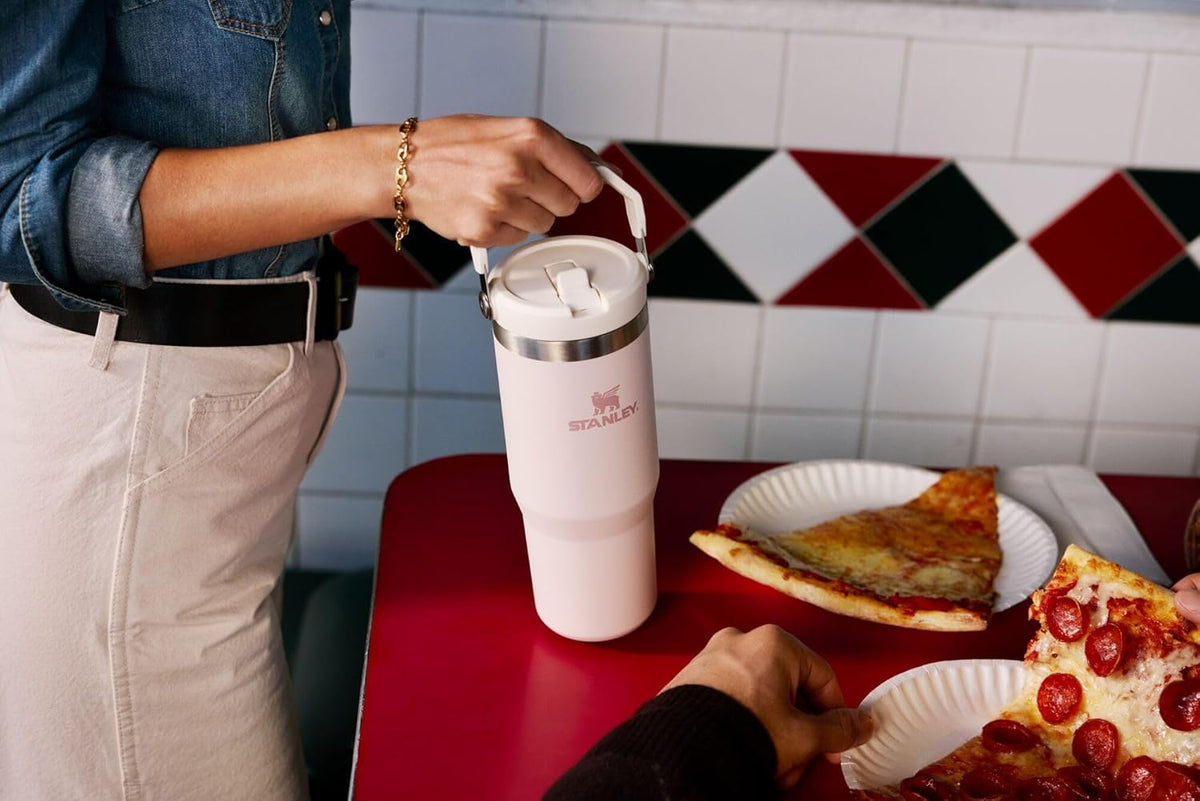 STANLEY leak-resistant twist lid seals securely for travel.