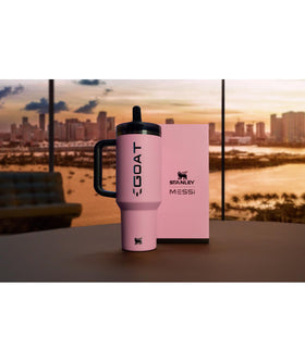STANLEY Messi Quencher ProTour fits car cup holders for on-the-go hydration.