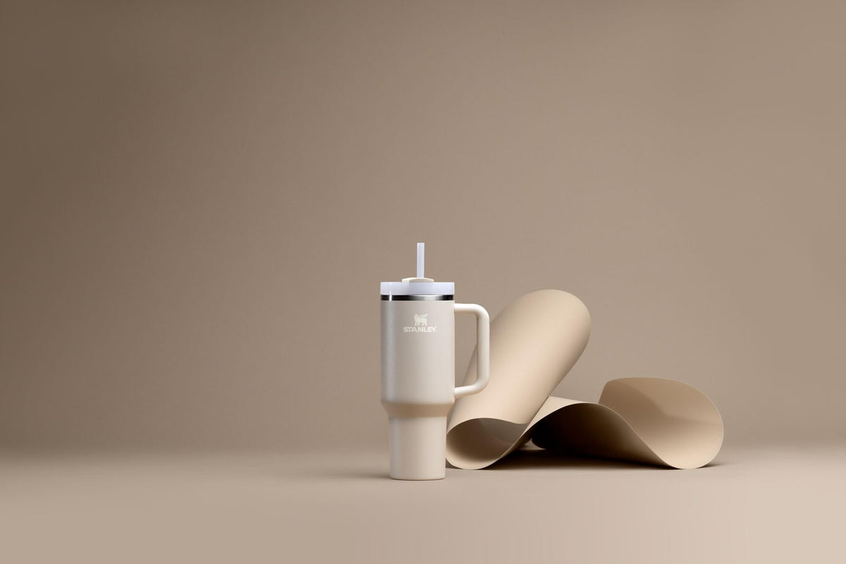 STANLEY Quencher FlowState lid offers three positions for versatile sipping and leak protection.