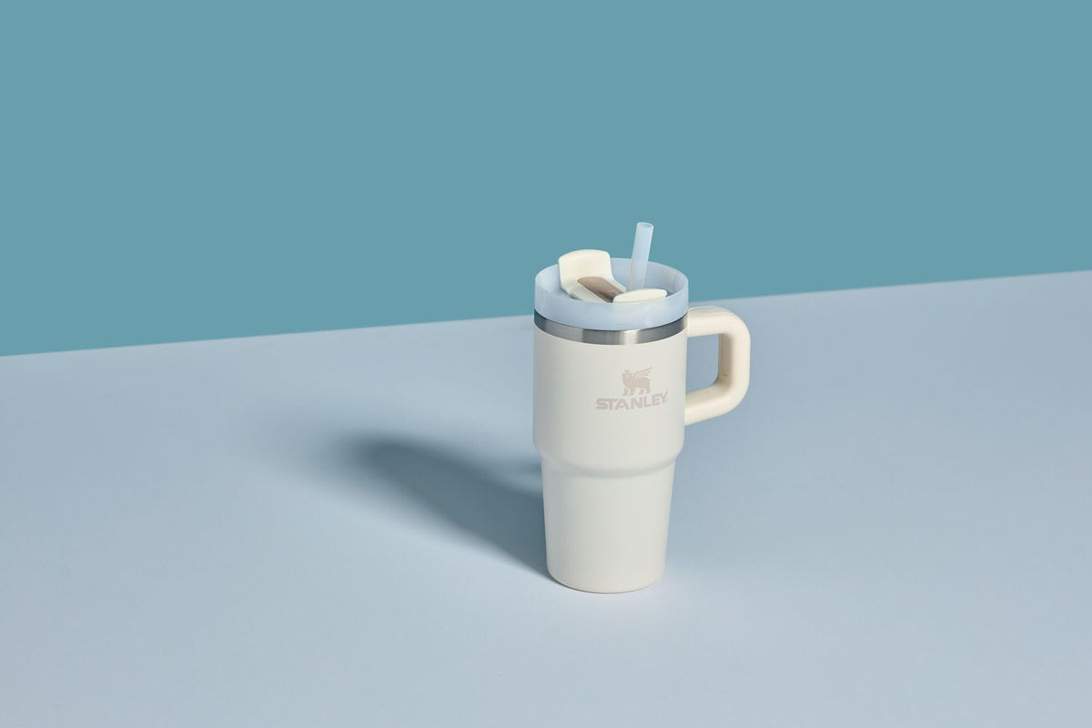 STANLEY Quencher H2.0 FlowState lid offers three positions for spill-resistant sipping.