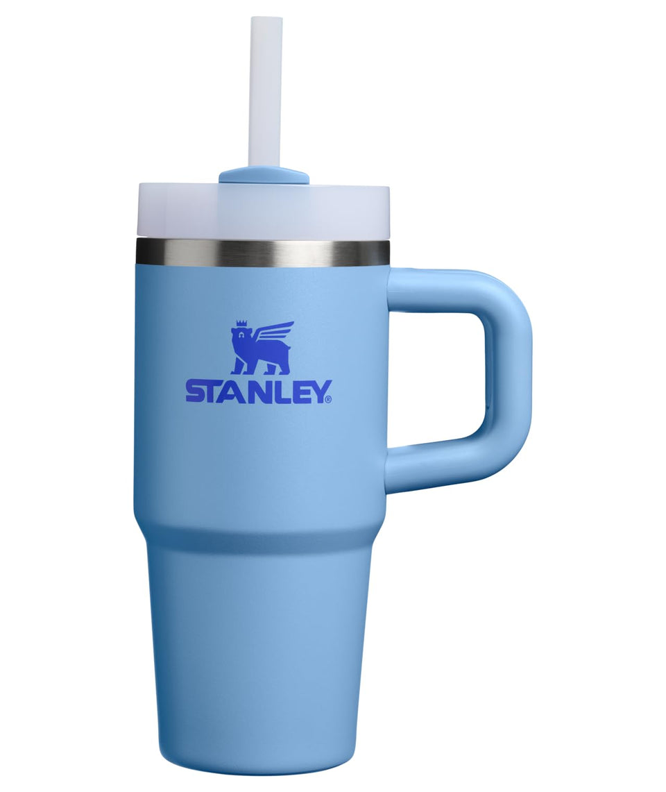 STANLEY Quencher H2.0 with handle and straw in Blue Sky for easy one-handed hydration.