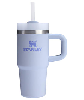 STANLEY Quencher H2.0 tumbler handle enables easy daily carrying.
