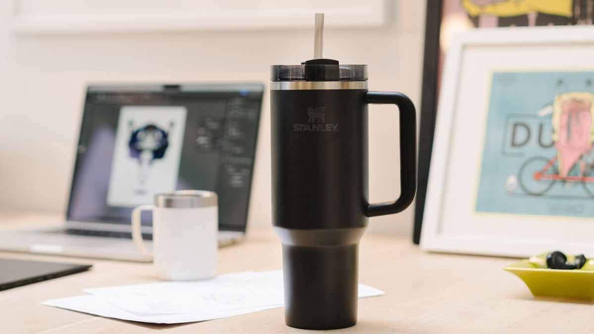 Stanley Quencher H2O ergonomic handle shows comfort-grip design for easy transport