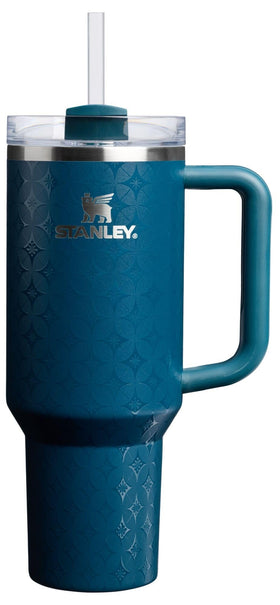 STANLEY Quencher H2.0 with handle and straw for easy, spill-resistant cold sipping.