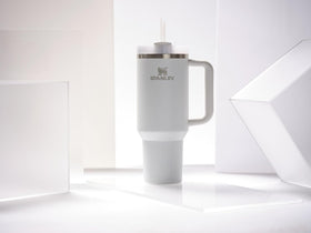 STANLEY Quencher H2.0 40oz dishwasher safe for easy cleanup.