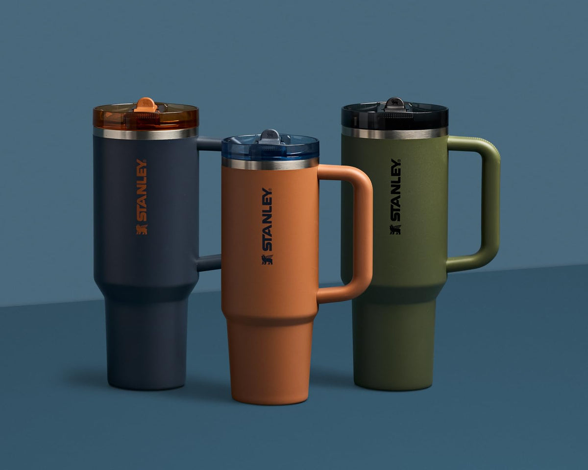 Dishwasher-safe design saves time after workouts and travel.