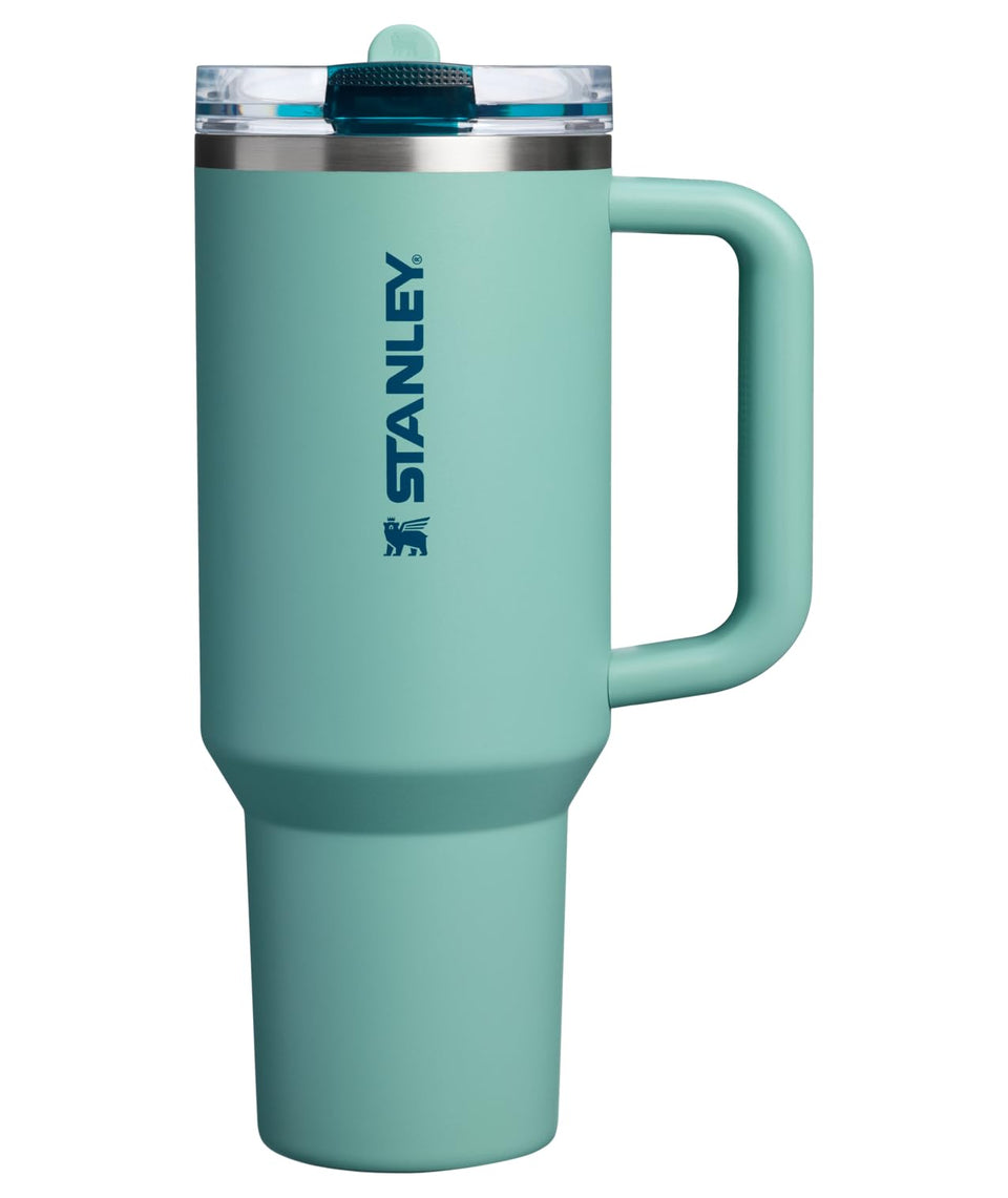 STANLEY Quencher ProTour flip straw lid for spill-free hydration on the go