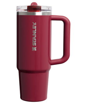 STANLEY Quencher ProTour flip straw lid enables quick sips on the go.