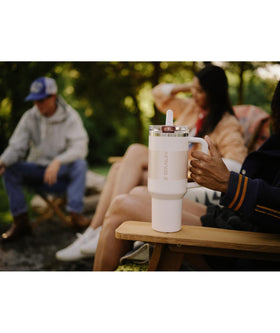 STANLEY Quencher ProTour ice-cold insulation preserves cold for hours.