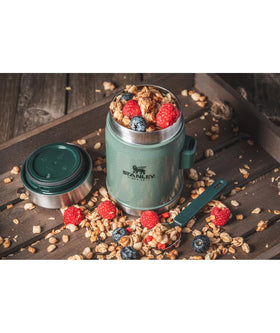 STANLEY includes a stainless steel spork for reusable cutlery on hikes.