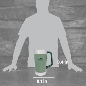 Vacuum insulation keeps beverages cold for hours on outdoor adventures