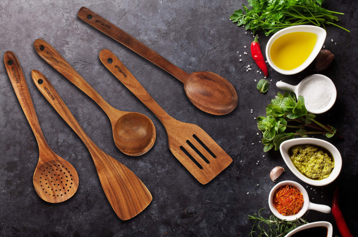 StarBlue acacia wood salad spoon ideal for tossing greens and serving.