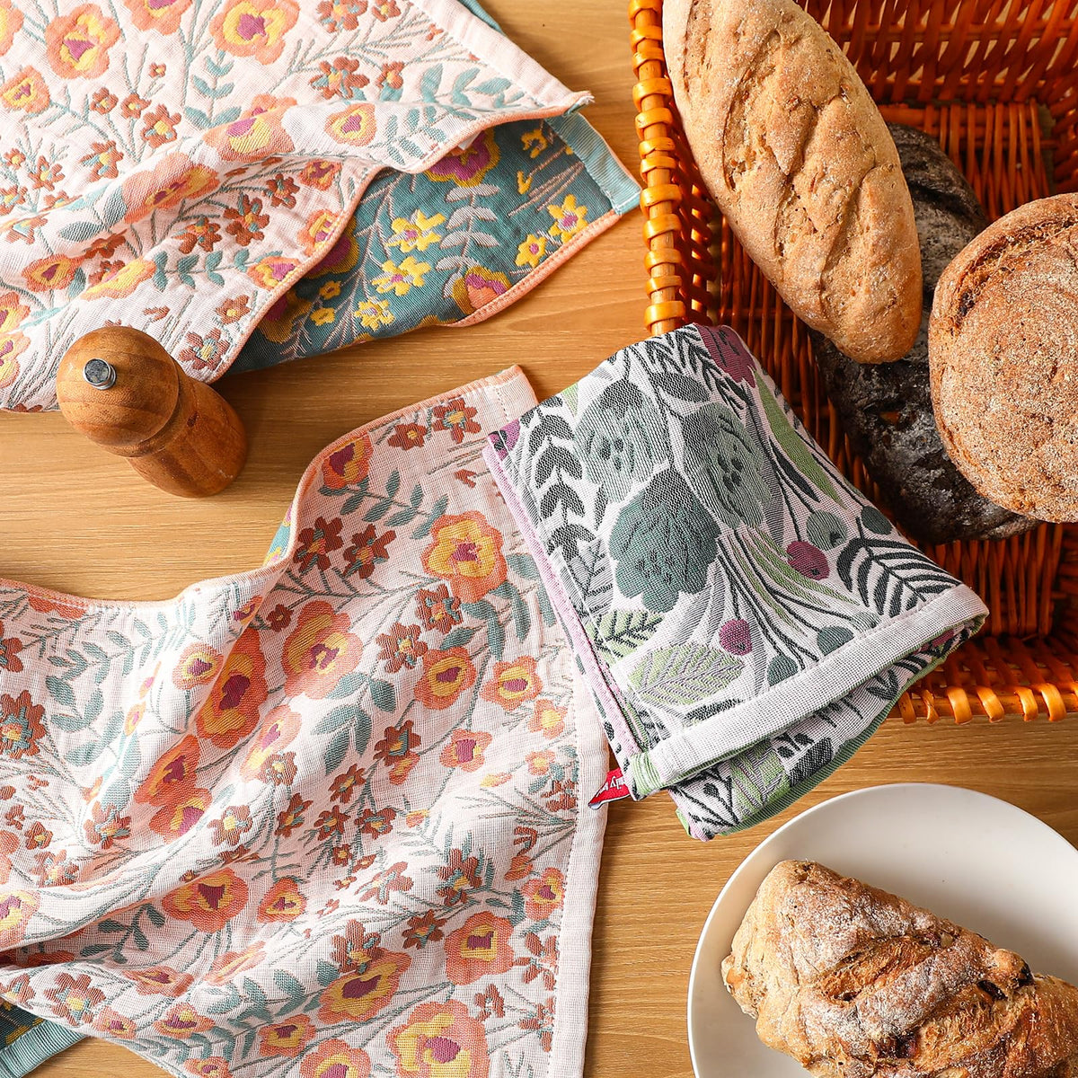 STASOPTK gift-ready towel enhances any kitchen decor