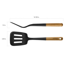 STAUB hanging-loop design helps easy storage after cooking