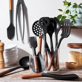 STAUB ladle with wood handle for serving soups and stews safely
