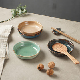 STE-CER utensil holder on countertop for easy access to spatulas and tongs