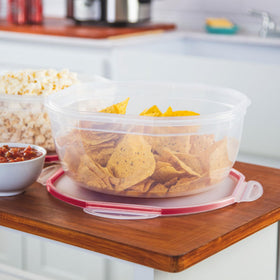 Sterilite Ultra-Seal 8.1 Qt bowl clear body for quick content identification