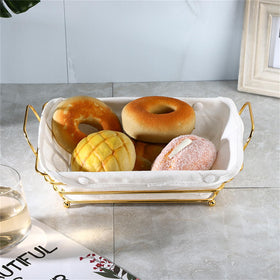 Sthrucrack breathable fruit dish with holes promotes even ripening and airflow.