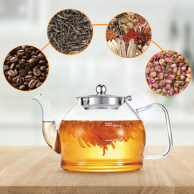 STNTUS teapot features a wide, ergonomic handle for easy pouring.
