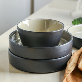 Stone Lain Elica dinner bowls showcase textured centers for refined presentation.