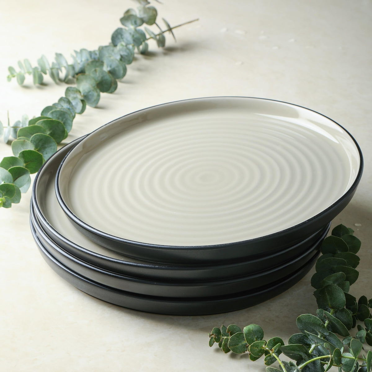 Stone Lain Elica modern edges complement contemporary kitchen styling.