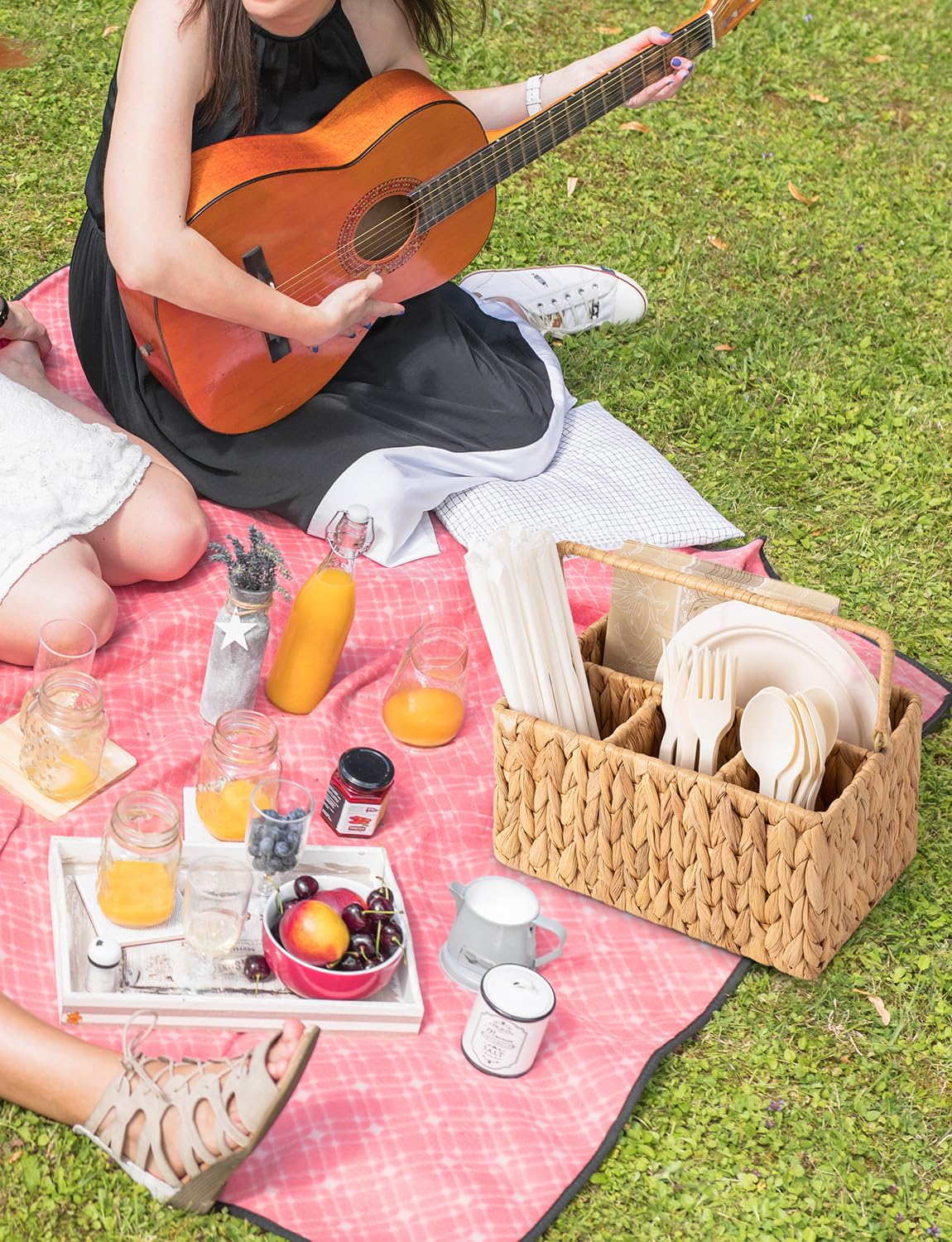 StorageWorks versatile for utensils and crafts at home or on the go
