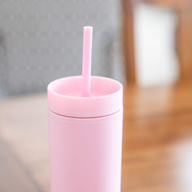 STRATA CUPS straw length optimizes sipping comfort.