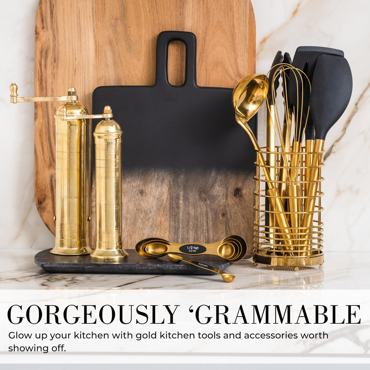 Styled Settings 7-Piece Set completes your kitchen with a modern look.