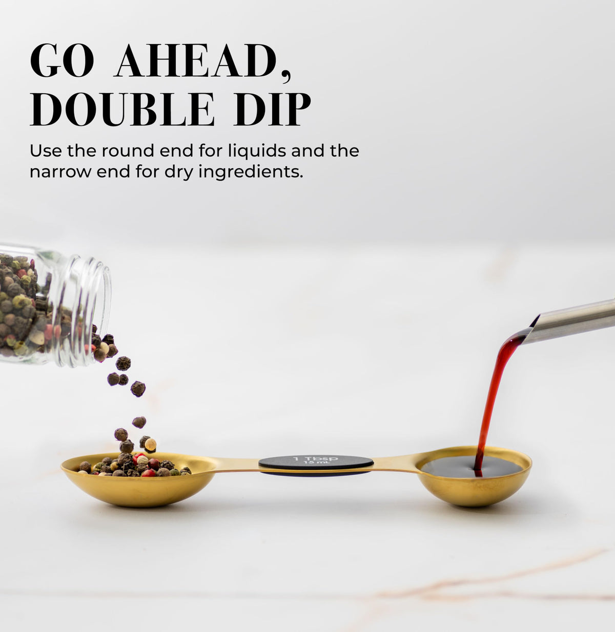 STYLED SETTINGS measuring spoons with US and metric markings for precise recipes.