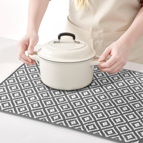 Subekyu hanging design allows air-drying to extend mat life