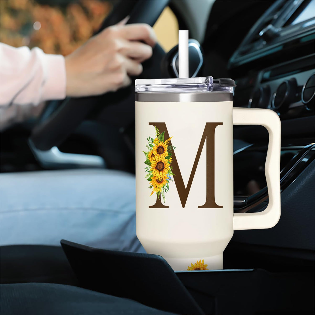 SUFAVN tumbler on table suits home, office, or outdoor activities