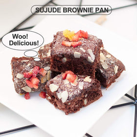 SUJUDE brownie pan used to bake square pizzas and savories
