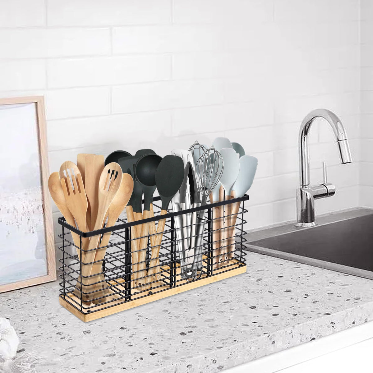 Suli utensil holder makes a practical gift for home cooks.