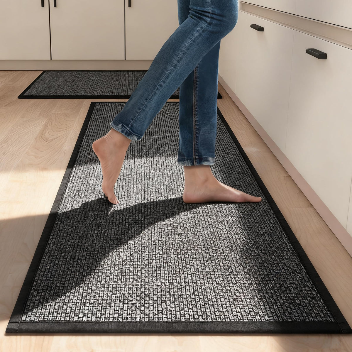 SUMLANS kitchen mat with absorbent surface to trap spills
