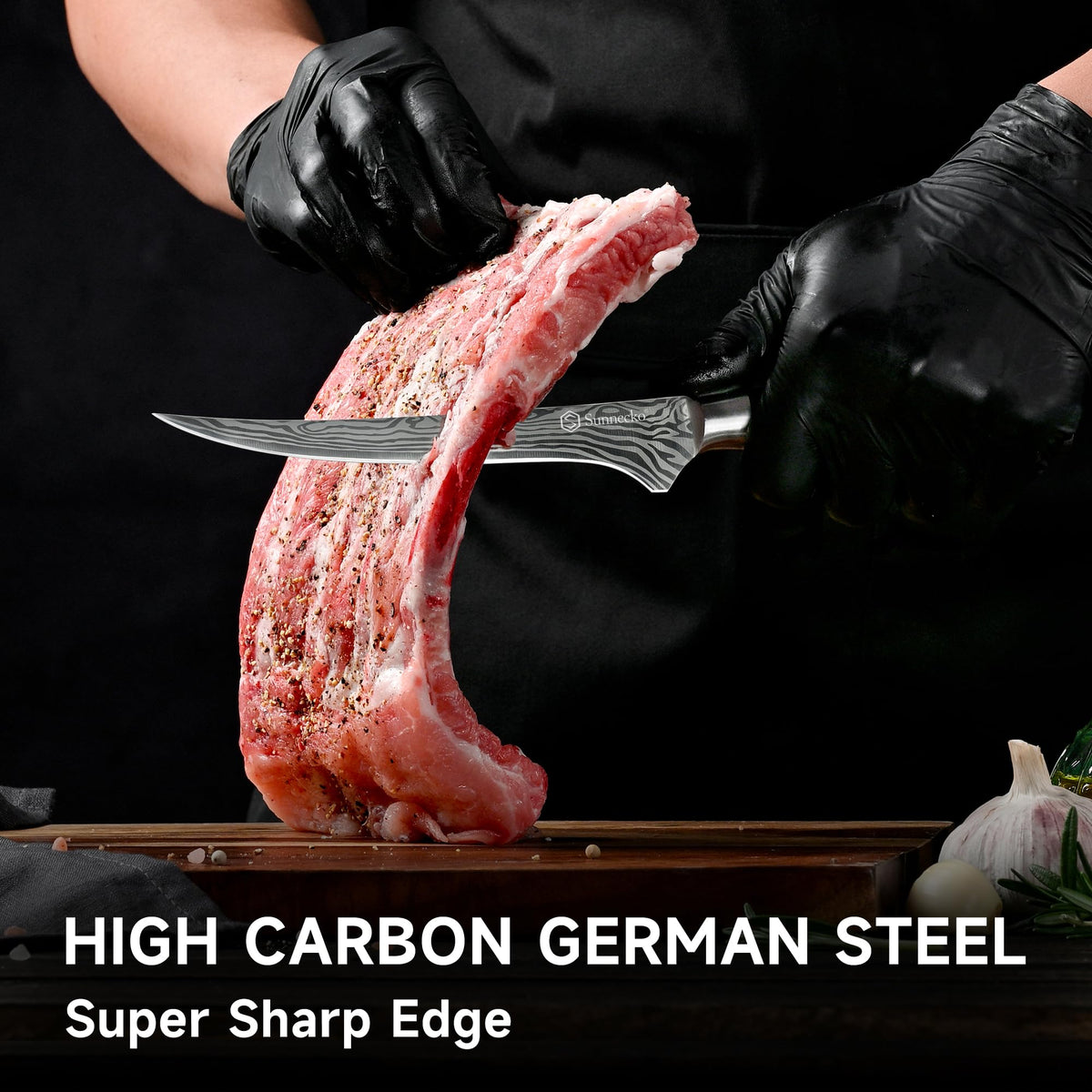 Ultra-sharp Sunnecko blades maintain edge for consistent slicing.