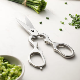 Sunnecko Heavy Duty Kitchen Scissors fit neatly in drawers for easy storage