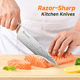 Sunnecko 8-inch bread knife delivering clean cuts with stable grip.