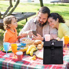 SUNNY BIRD insulated lunch bag black version complements any outfit