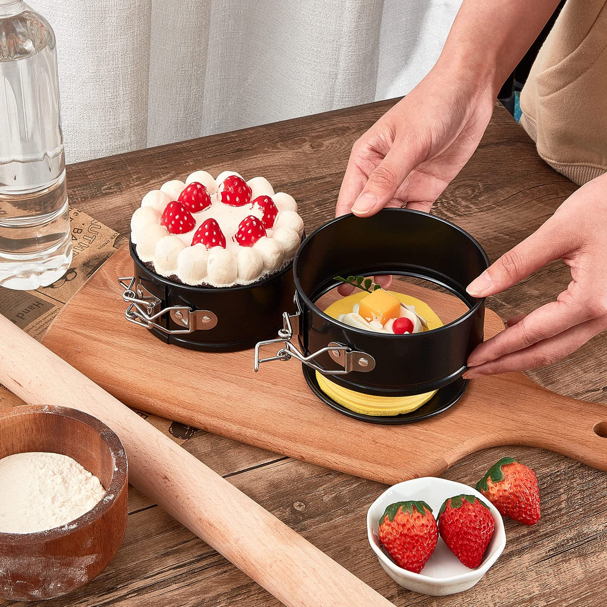Sunnyray versatile mini pans for cheesecakes, quiches, pizzas and more.