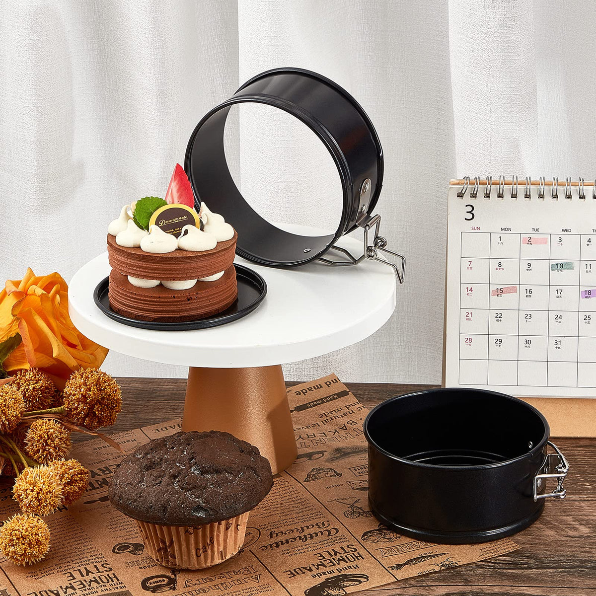 Sunnyray 4-inch mini pans showing nonstick surface for easy hand washing.