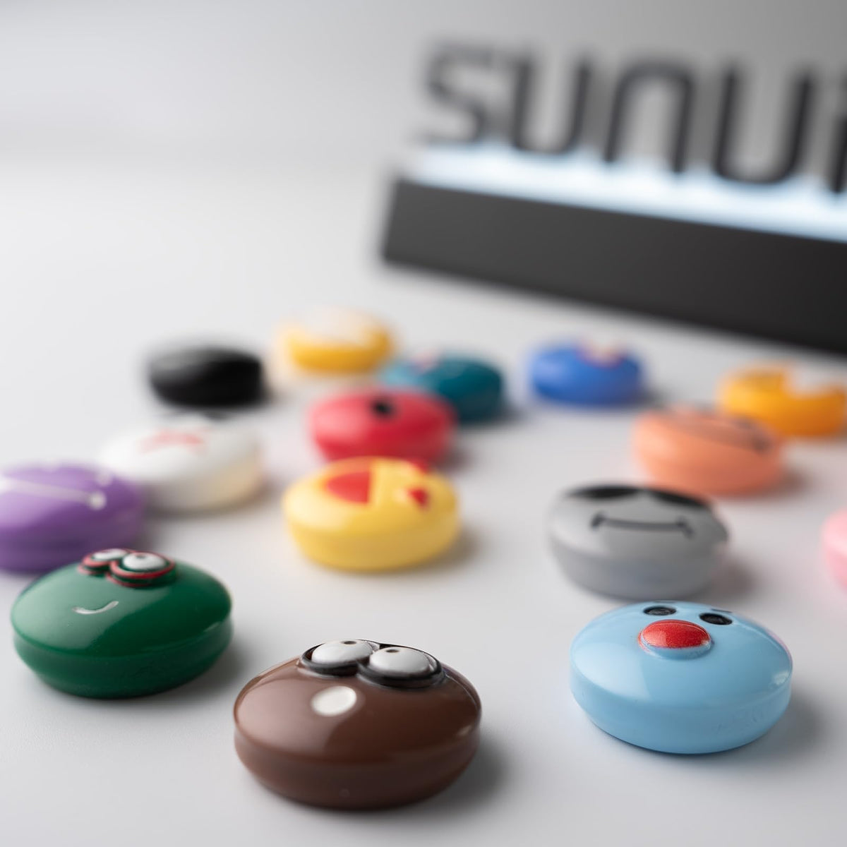 SUNURS ultra-strong magnets keep notes visible on fridges, whiteboards, and lockers